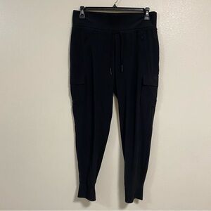 Athleta Pull on Cargo Joggers Black size 10